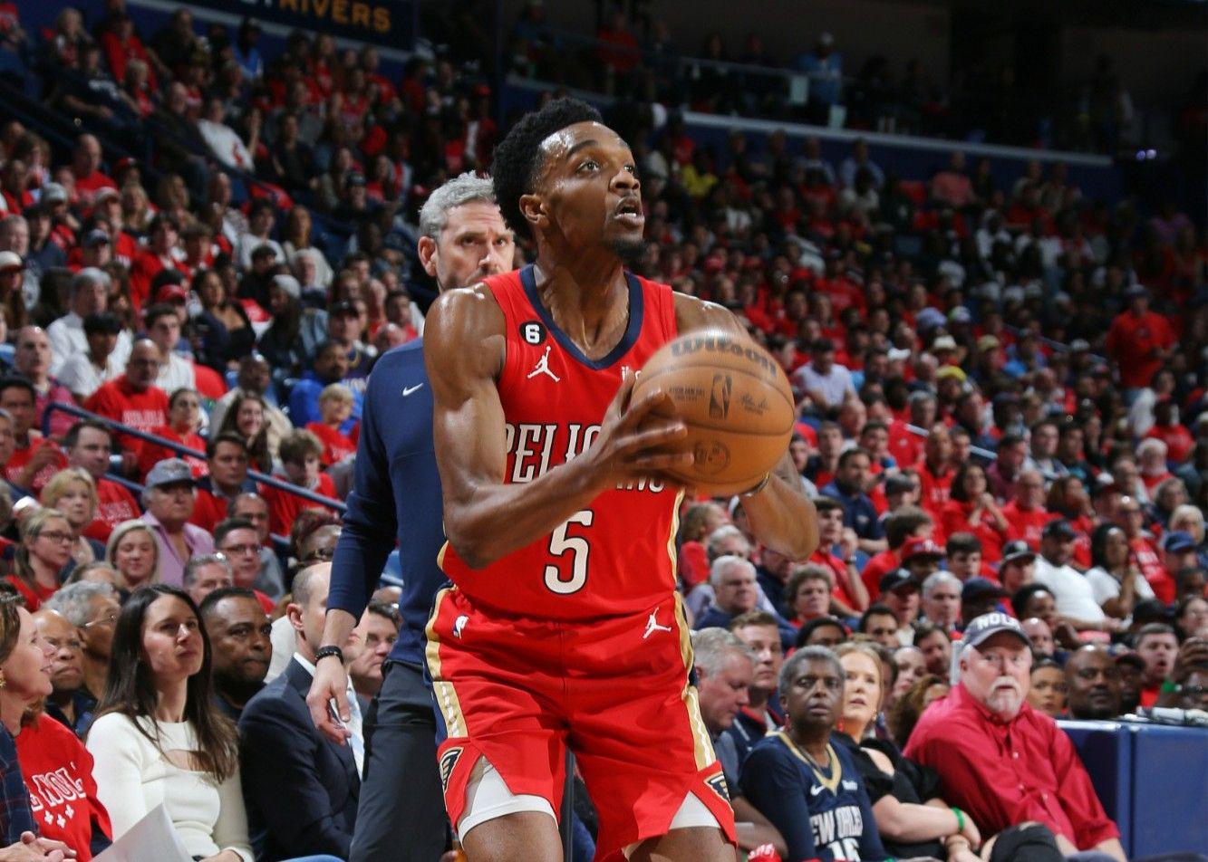 美记：我不认为赫伯特·琼斯会被交易，他的合同堪称联盟最超值之一