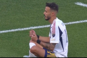 有情有义！葡萄牙U21前队友在进球后，模仿若塔庆祝动作向其致敬