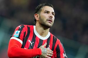 斯基拉：特奥可能在今夏离队，若未续约米兰将寻求出售球员