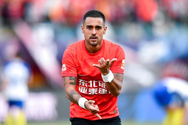 开云体育APP下载-莱昂纳多基本敲定南下浙江 先租后买或顶替埃沃洛