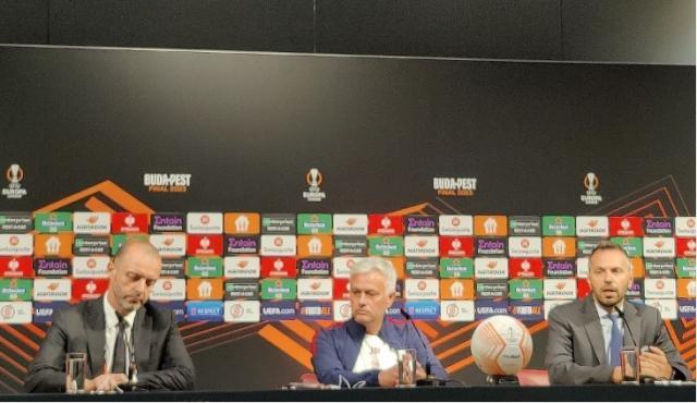 开云APP-欧联决战前夜穆帅暗示离开？奖杯是最好的告别礼物