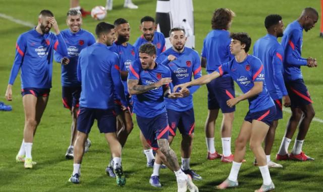 开云官网-成绩下滑后更衣室也炸了？曝马竞已分裂为两个帮派